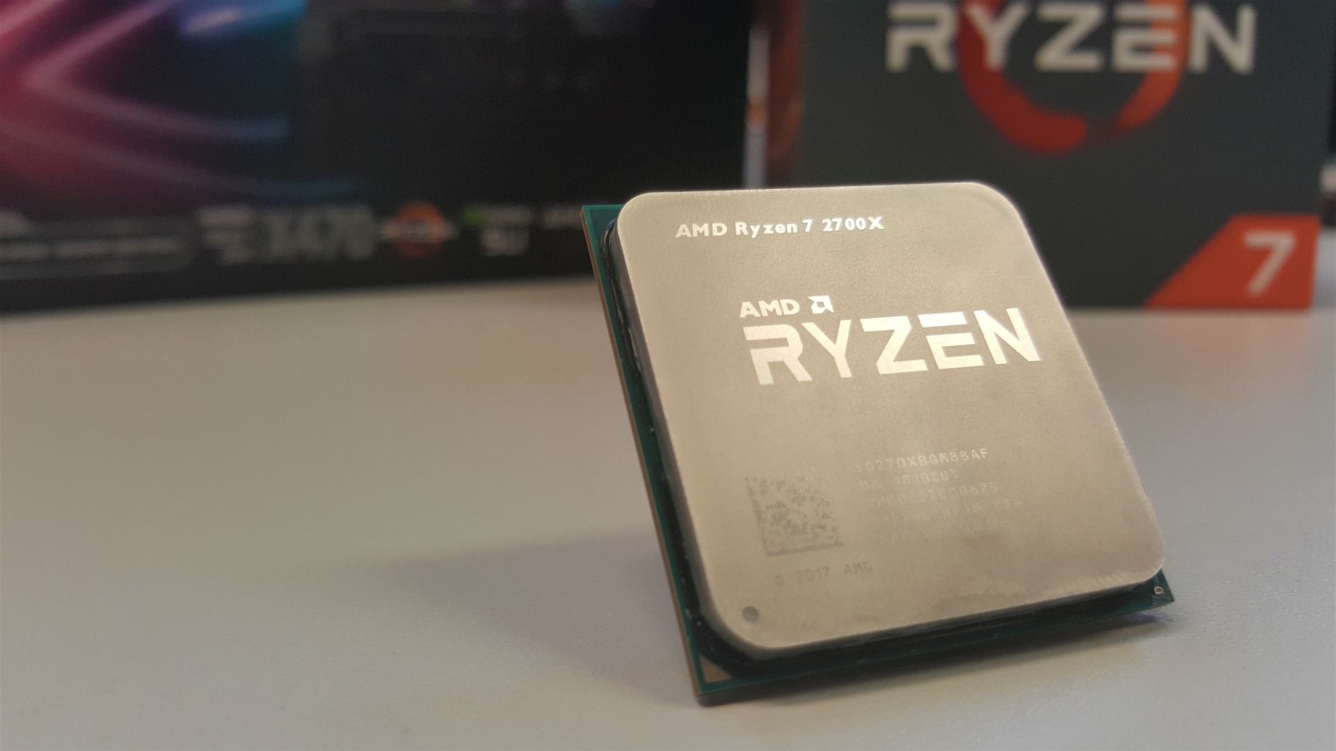 【CPU動作品】AMD Ryzen 7 2700X BOX【付属クーラー未使用】