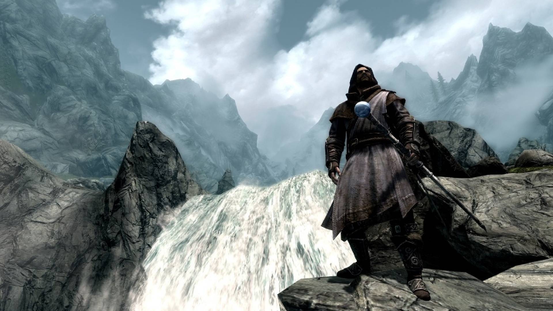 The best Skyrim weapon mods available to both improve the graphics