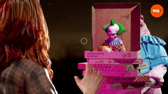 Killer Klowns from Outer Space proximity chat: Two Klowns, one in a pizza box, catch a Human by surprise.