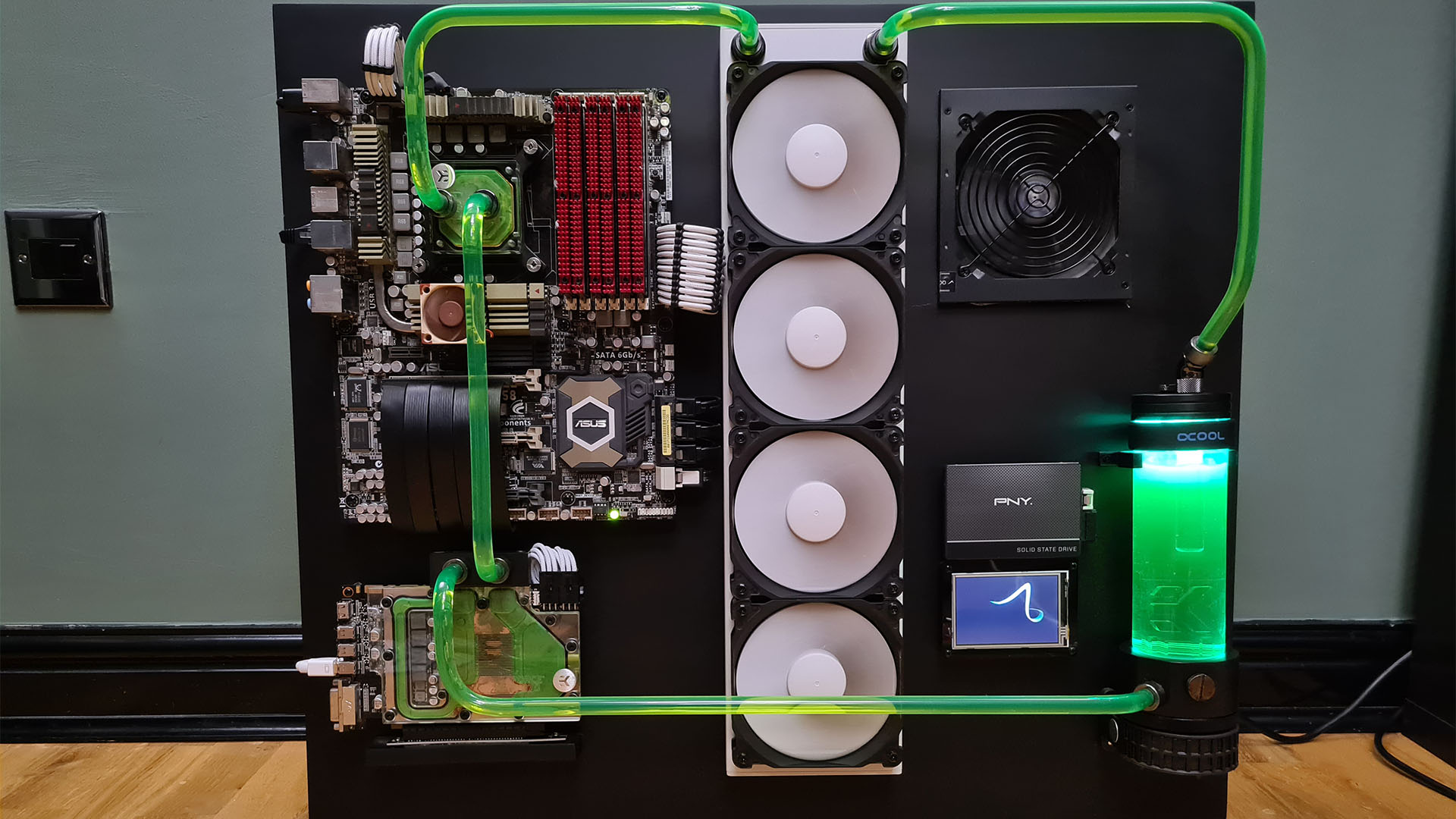 This flat water-cooled Plex server is anything but simple