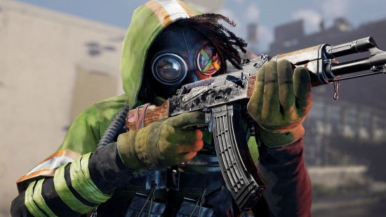 XDefiant launches to ongoing matchmaking issues, Ubisoft investigating: A character from XDefiant takes aim with their gun.