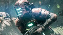 Dead Space Battlefield 2042 event brings players back but underwhelms: Isaac Clarke runs through a dark area with a gun.