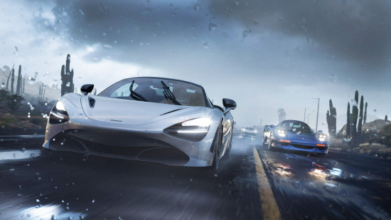 Best multiplayer games: two cars racing against each other in Forza Horizon 5